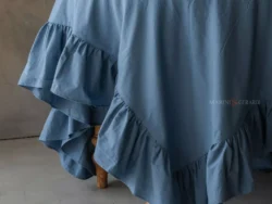 Tovaglia Con Balza Blu Pervinca In Cotone Shabby Provenzale