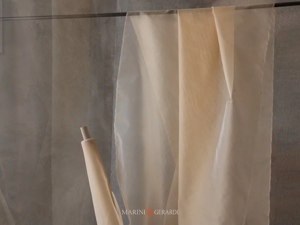 Organza di seta panna per tende Organza di seta panna per tende